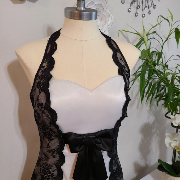 Party and Cocktail Dress - Picture 3 of 10